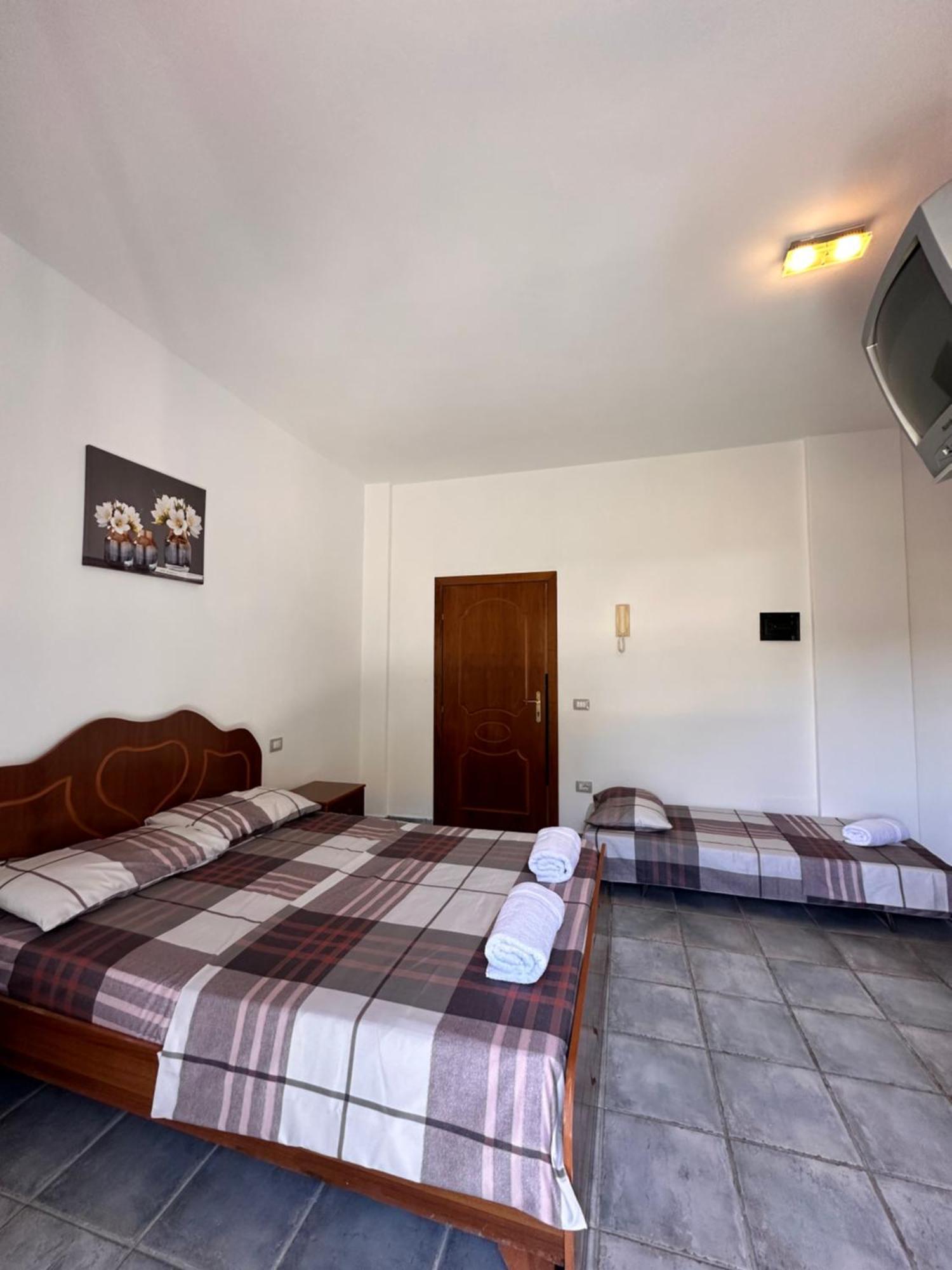 Hotel Adriatik Shëngjin Dış mekan fotoğraf